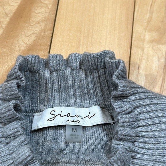 Giani Mock-Neck Sweater - Picture 8 of 8